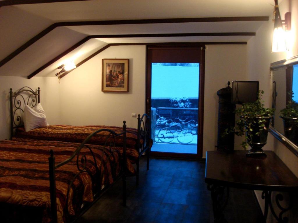 Pension La Taticu Sacalaseni Номер фото