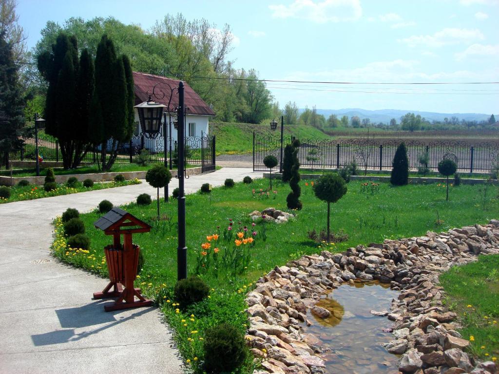 Pension La Taticu Sacalaseni Екстер'єр фото